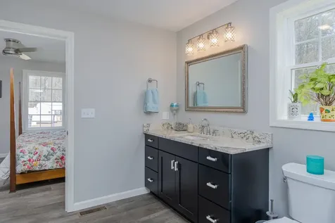 101 Mast Road Lee NH 03861