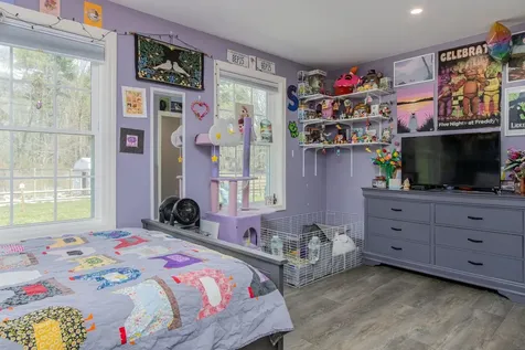 101 Mast Road Lee NH 03861