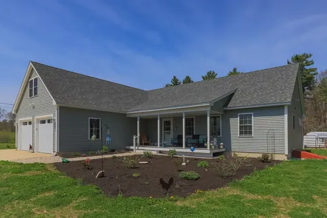 101 Mast Road Lee NH 03861