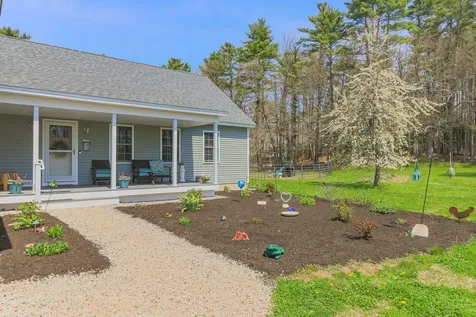 101 Mast Road Lee NH 03861