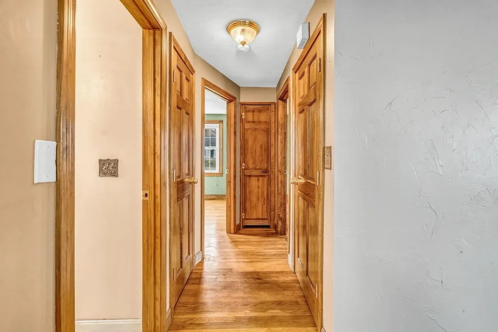 16 Naves Road Hampton NH 03842
