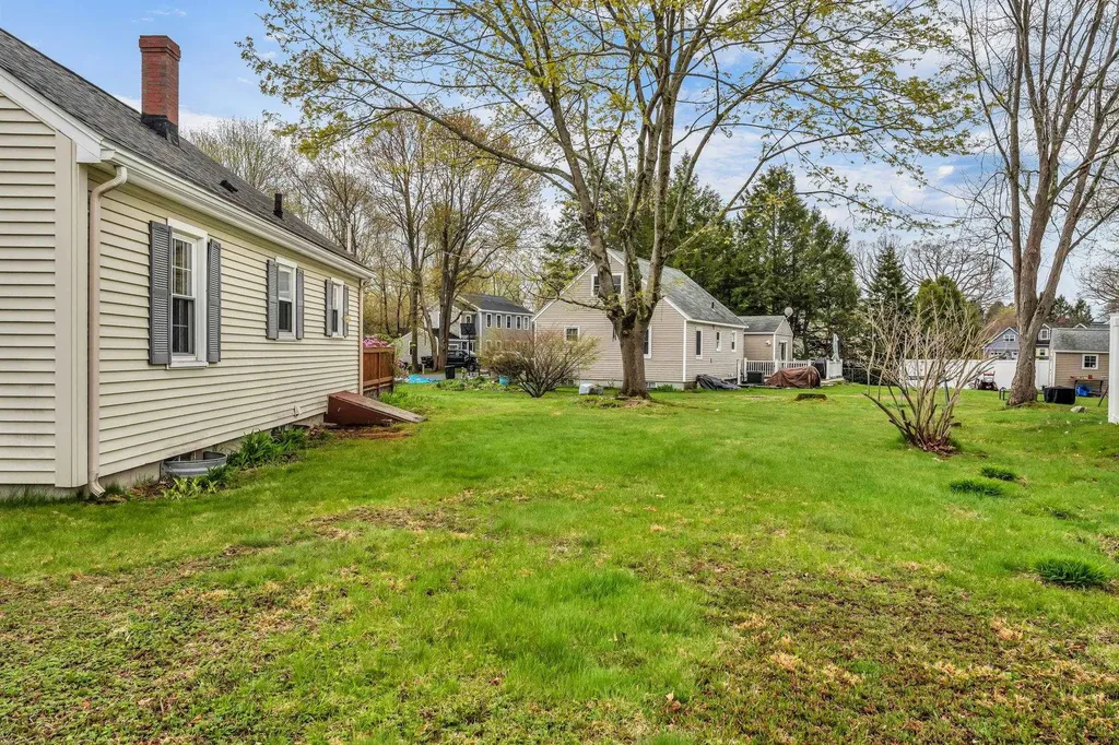 16 Naves Road Hampton NH 03842
