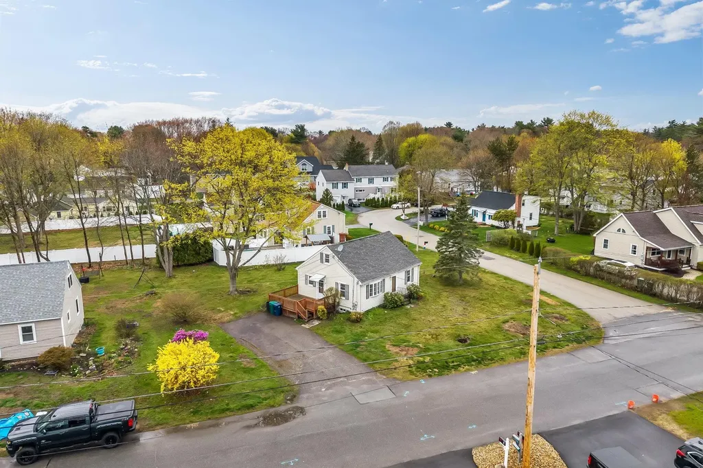 16 Naves Road Hampton NH 03842