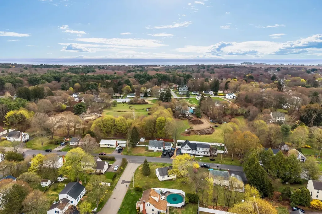 16 Naves Road Hampton NH 03842
