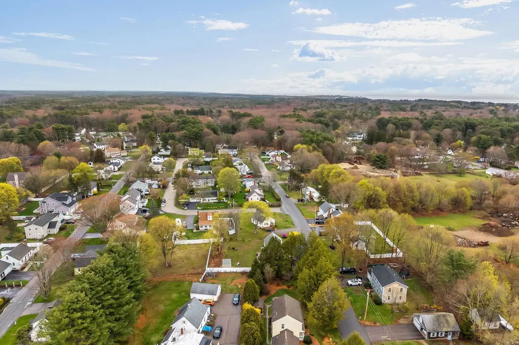 16 Naves Road Hampton NH 03842