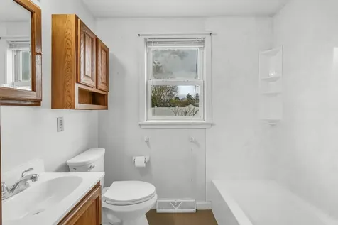 16 Naves Road Hampton NH 03842
