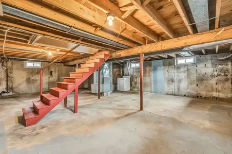 16 Naves Road Hampton NH 03842