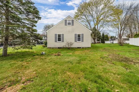 16 Naves Road Hampton NH 03842