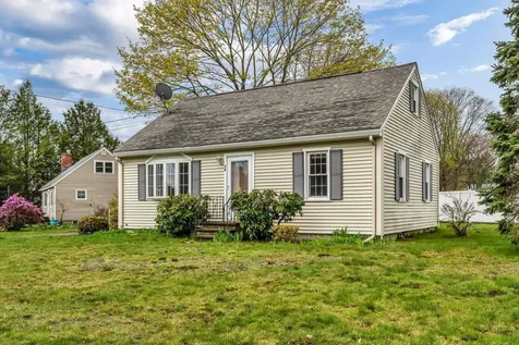 16 Naves Road Hampton NH 03842