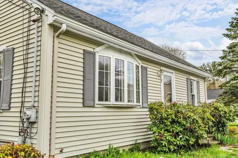 16 Naves Road Hampton NH 03842