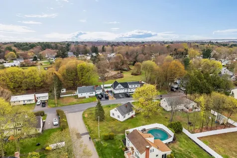 16 Naves Road Hampton NH 03842