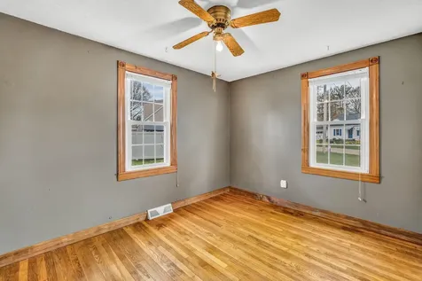 16 Naves Road Hampton NH 03842
