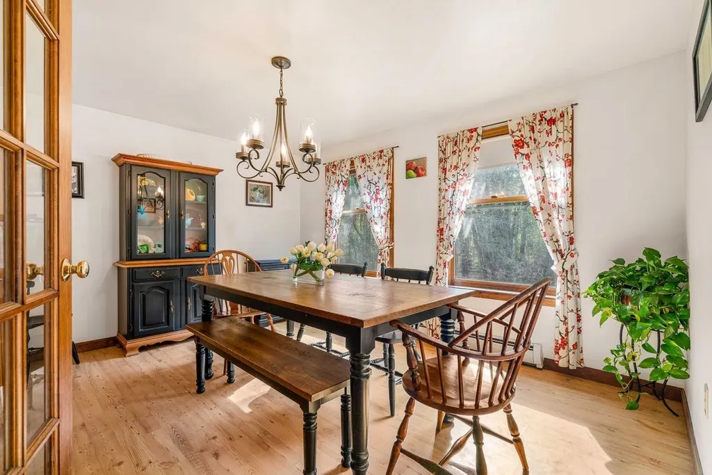 5 Ben Farnsworth Road Brookline NH 03033