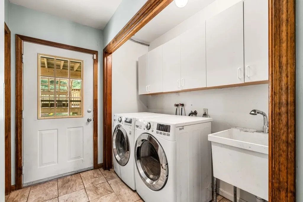 5 Ben Farnsworth Road Brookline NH 03033