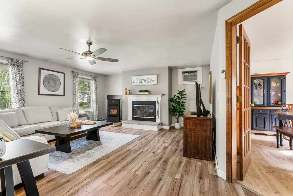 5 Ben Farnsworth Road Brookline NH 03033