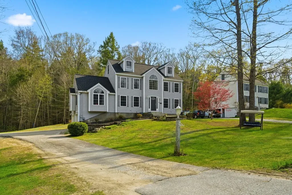 57 Compromise Lane Sandown NH 03873