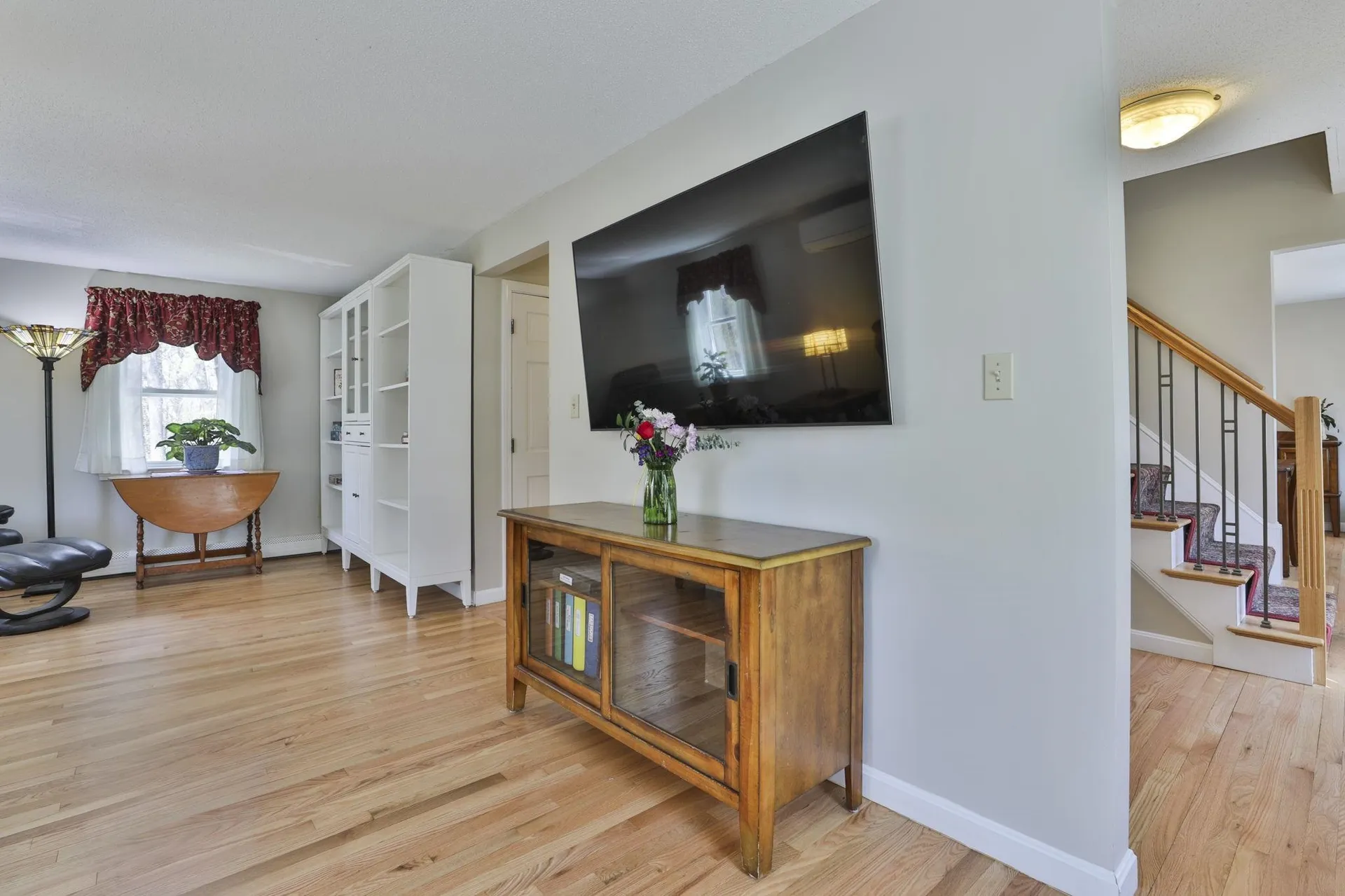 9 Lund Drive Hudson NH 03051