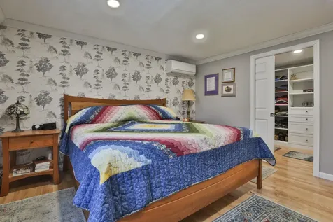 9 Lund Drive Hudson NH 03051