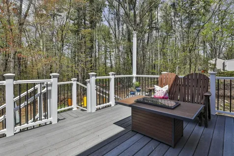 9 Lund Drive Hudson NH 03051