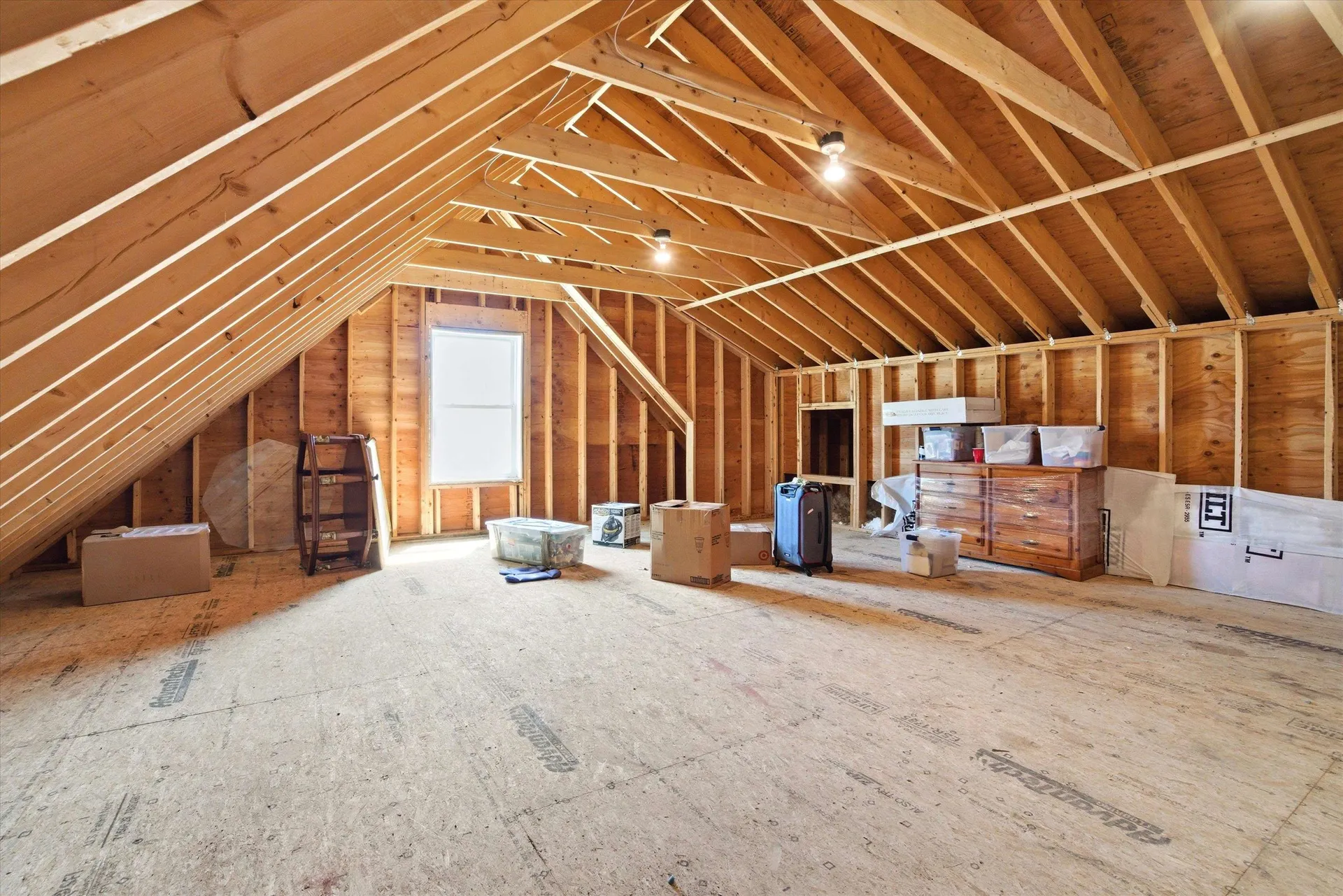 20 Grouse Run Pelham NH 03076