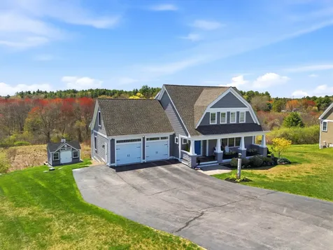 20 Grouse Run Pelham NH 03076