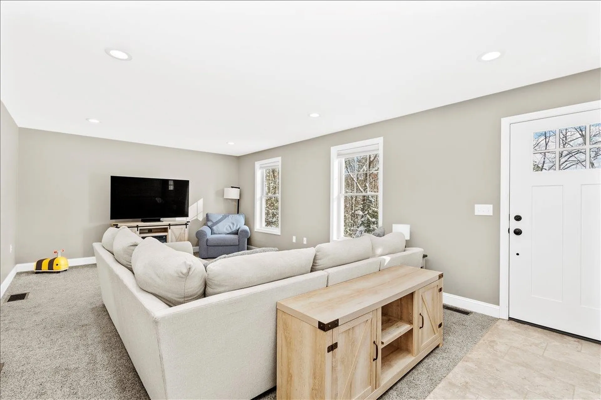 29 3rd Street Windham NH 03087