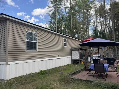 26 Melody Lane Hillsborough NH 03244
