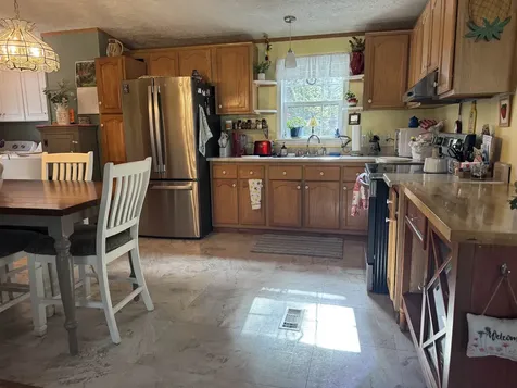 26 Melody Lane Hillsborough NH 03244