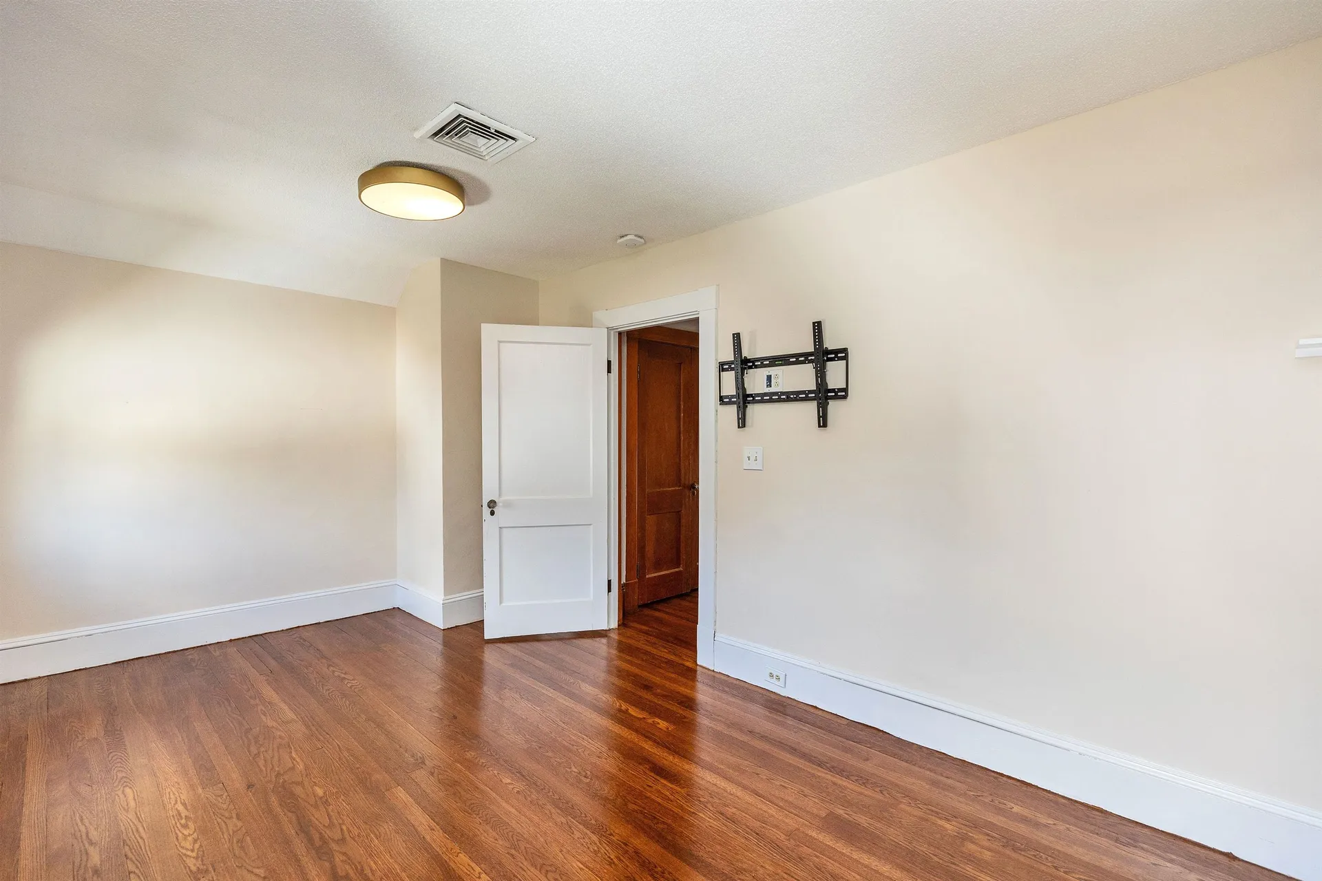 237 Jewett Street Manchester NH 03103