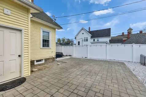 237 Jewett Street Manchester NH 03103