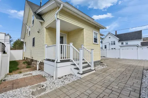 237 Jewett Street Manchester NH 03103
