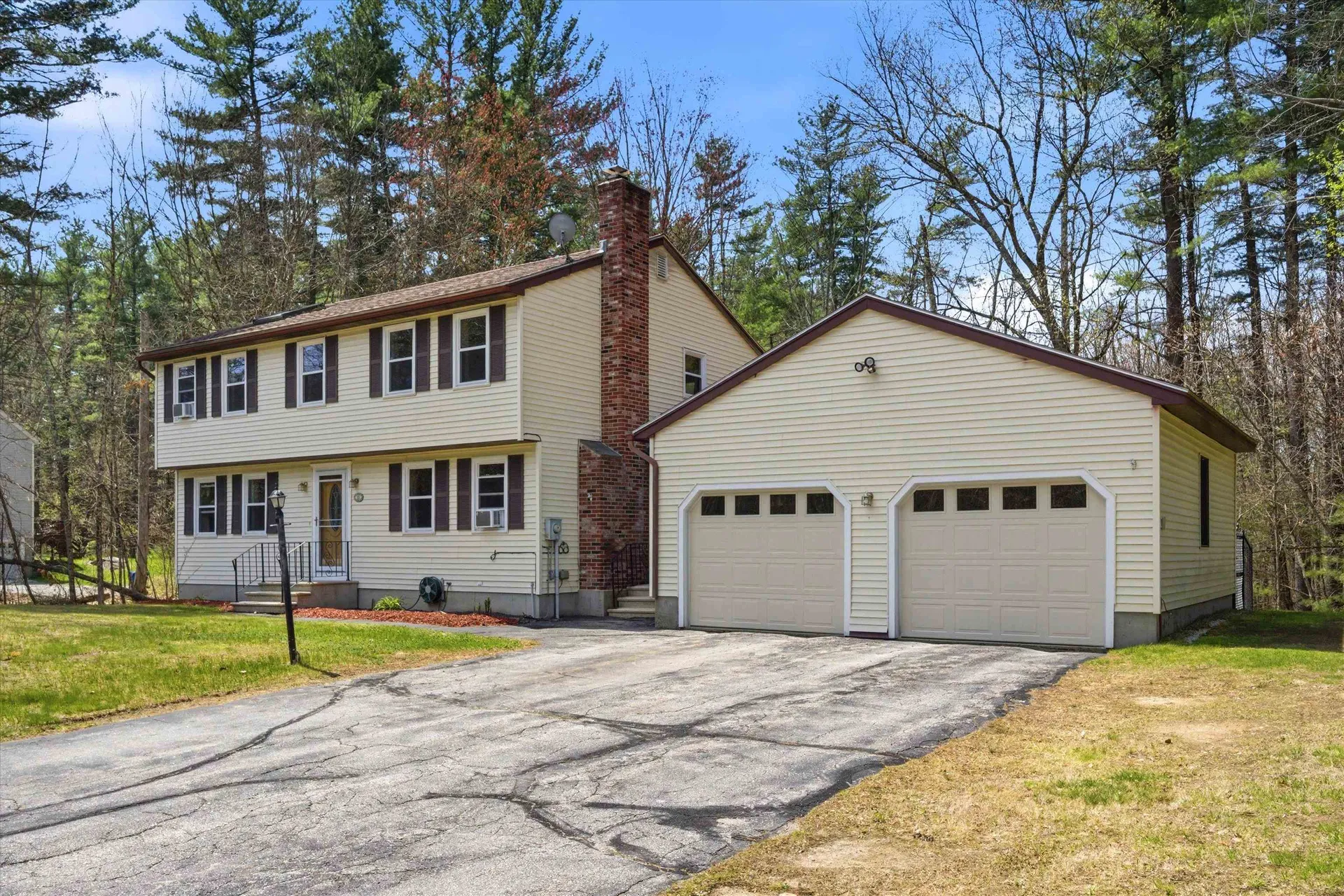 11 Coleman Place Londonderry NH 03053