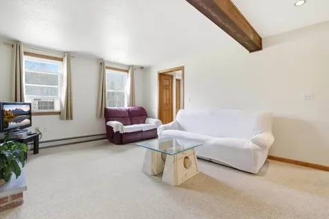 11 Coleman Place Londonderry NH 03053