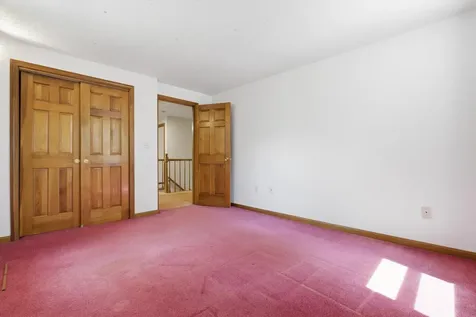 11 Coleman Place Londonderry NH 03053