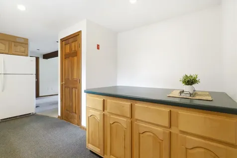 11 Coleman Place Londonderry NH 03053