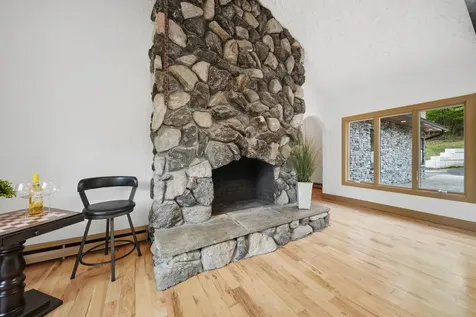 4 Washington Drive Amherst NH 03031