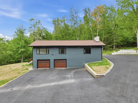 4 Washington Drive Amherst NH 03031