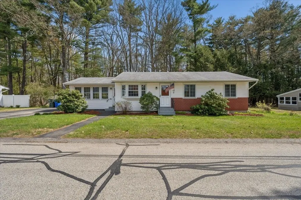 165 Kenberma Street Manchester NH 03103
