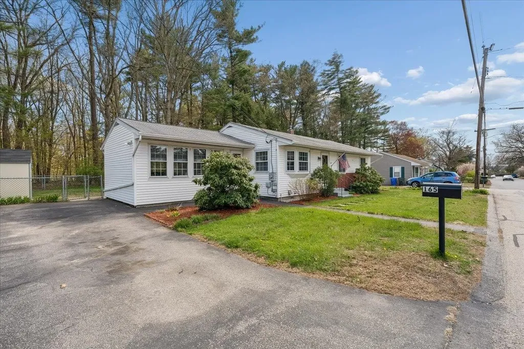 165 Kenberma Street Manchester NH 03103