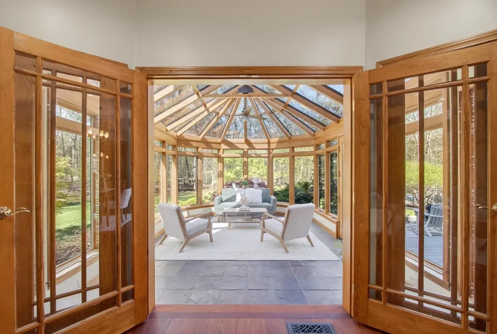 55 Lazarus Way Salem NH 03079