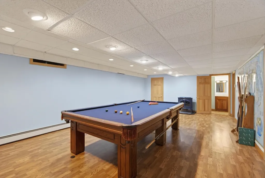 55 Lazarus Way Salem NH 03079