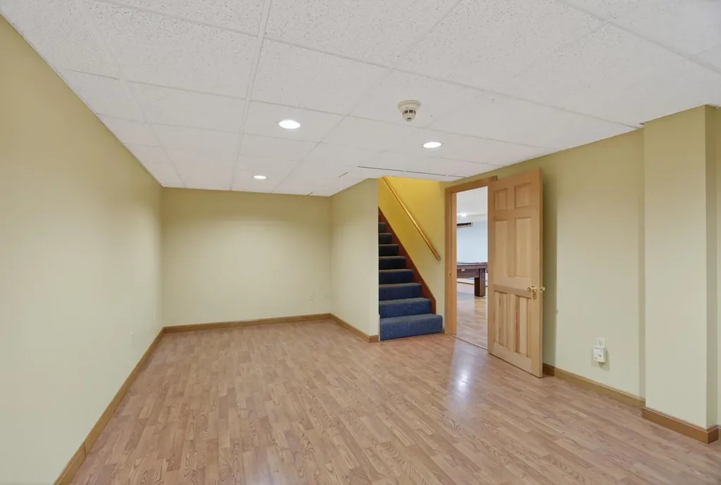 55 Lazarus Way Salem NH 03079