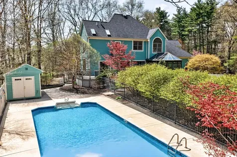 55 Lazarus Way Salem NH 03079