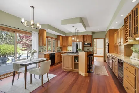 55 Lazarus Way Salem NH 03079
