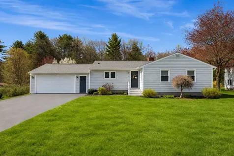 12 Hobbs Road North Hampton NH 03862