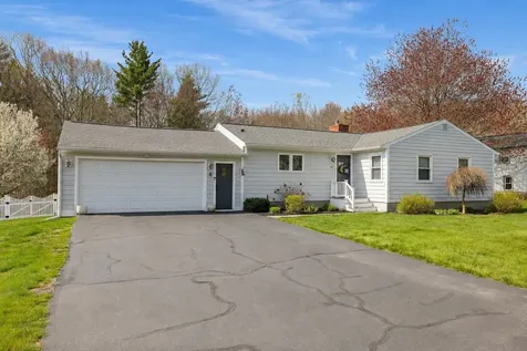 12 Hobbs Road North Hampton NH 03862