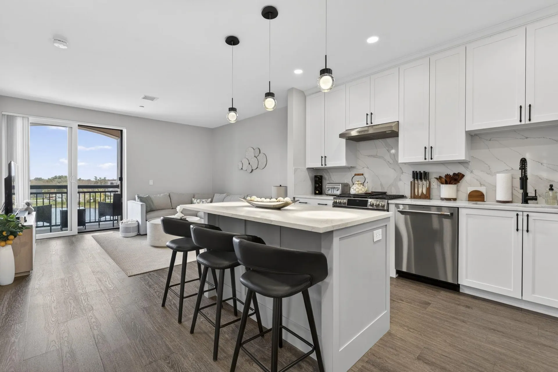 18 Artisan Drive Salem NH 03079