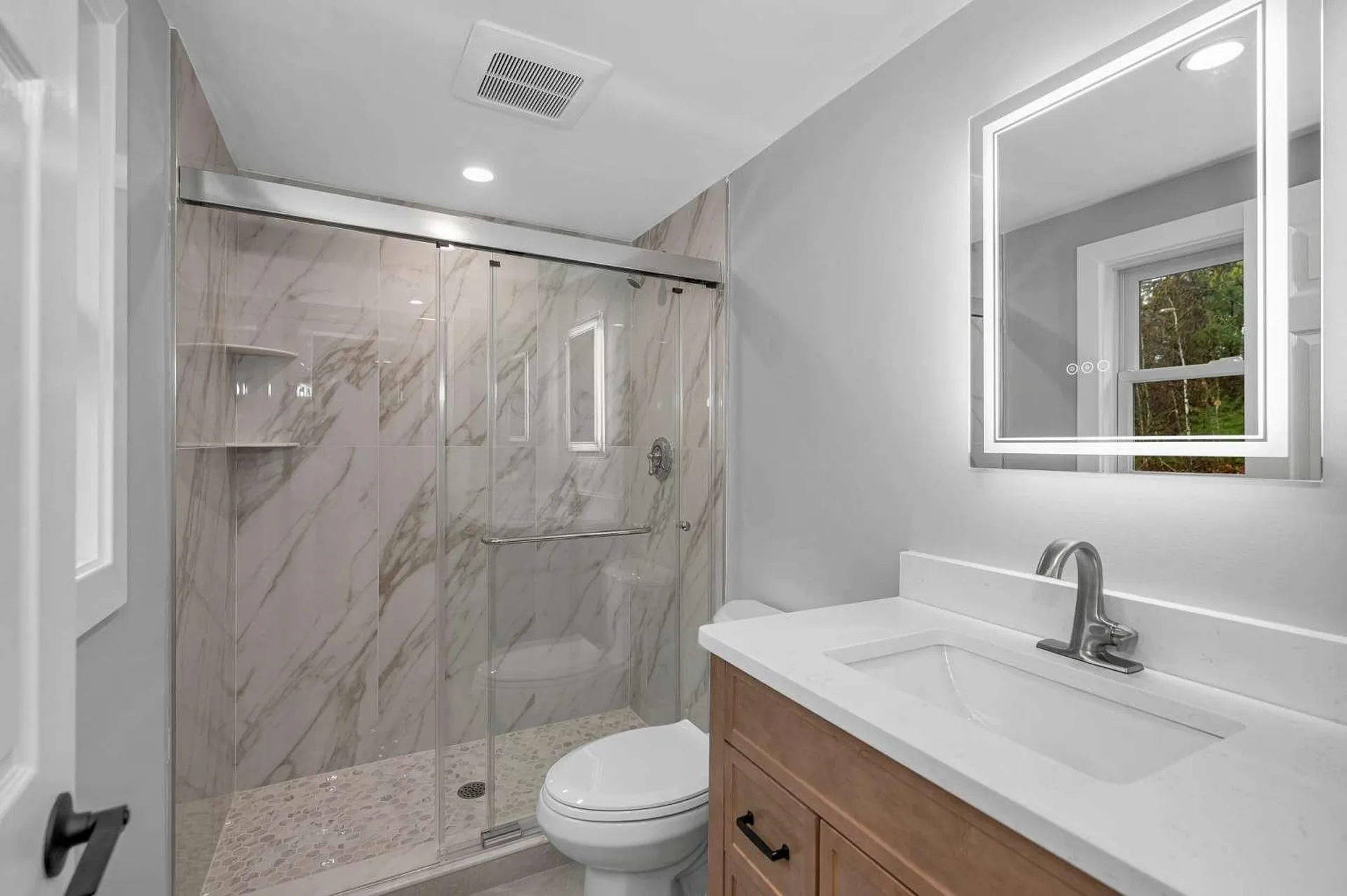 4 Tina Avenue Pelham NH 03076