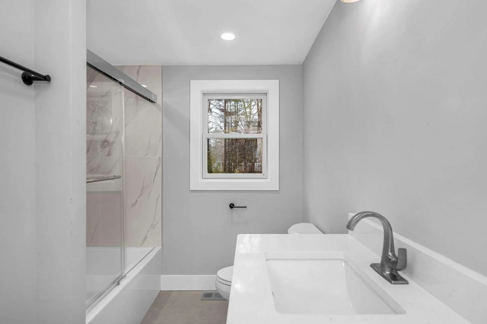 4 Tina Avenue Pelham NH 03076