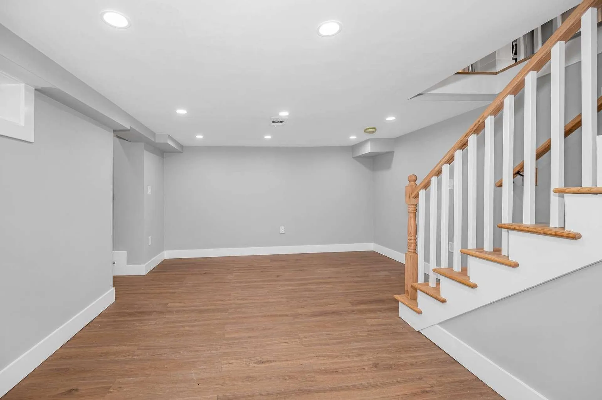 4 Tina Avenue Pelham NH 03076